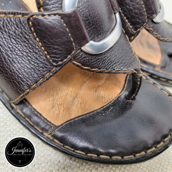 Born Women's Brown Leather Silver Buckle Detail Thong Wedge Sandals Size 7 - Picture 9 of 13